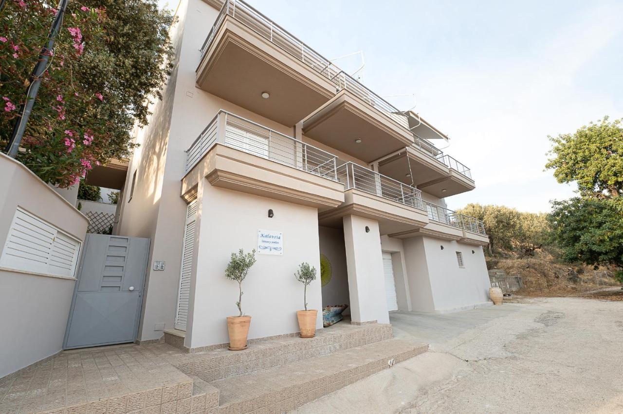 Kalavria Luxury Suites - Magnificent Sea View Of Poros Poros Town エクステリア 写真