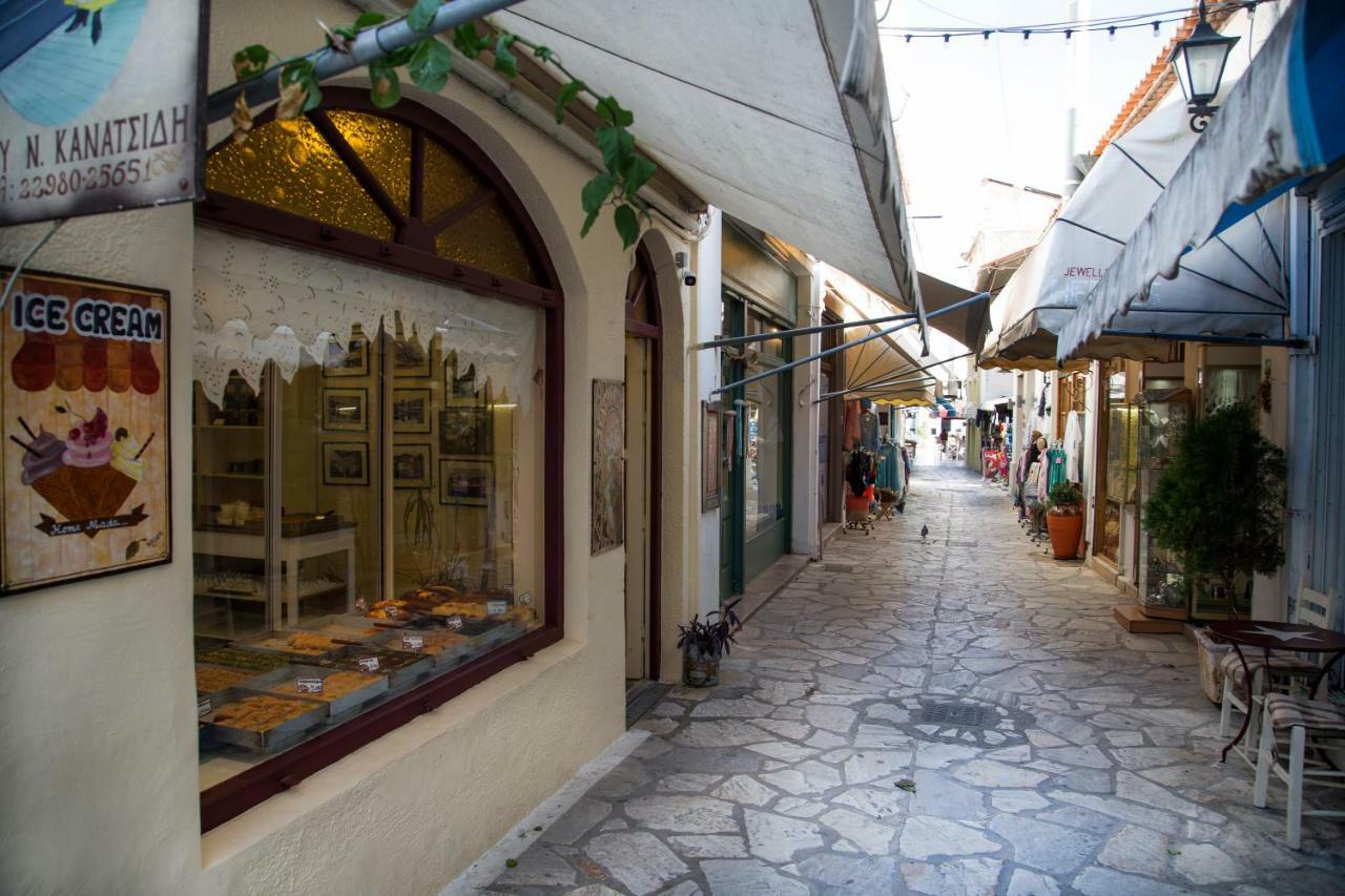 Kalavria Luxury Suites - Magnificent Sea View Of Poros Poros Town エクステリア 写真