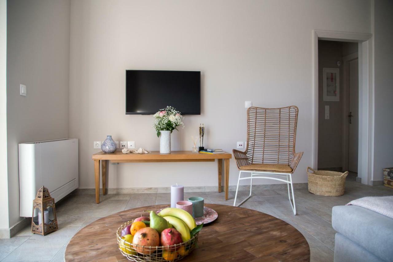 Kalavria Luxury Suites - Magnificent Sea View Of Poros Poros Town エクステリア 写真
