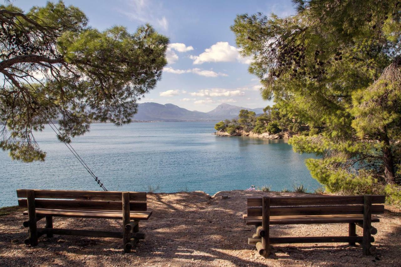 Kalavria Luxury Suites - Magnificent Sea View Of Poros Poros Town エクステリア 写真