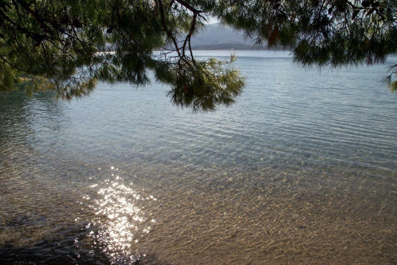 Kalavria Luxury Suites - Magnificent Sea View Of Poros Poros Town エクステリア 写真