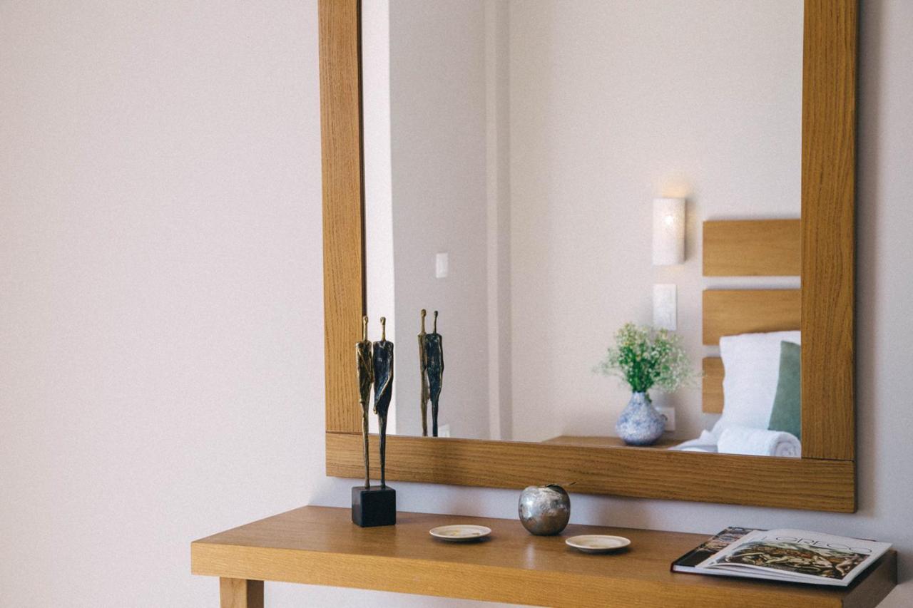 Kalavria Luxury Suites - Magnificent Sea View Of Poros Poros Town エクステリア 写真