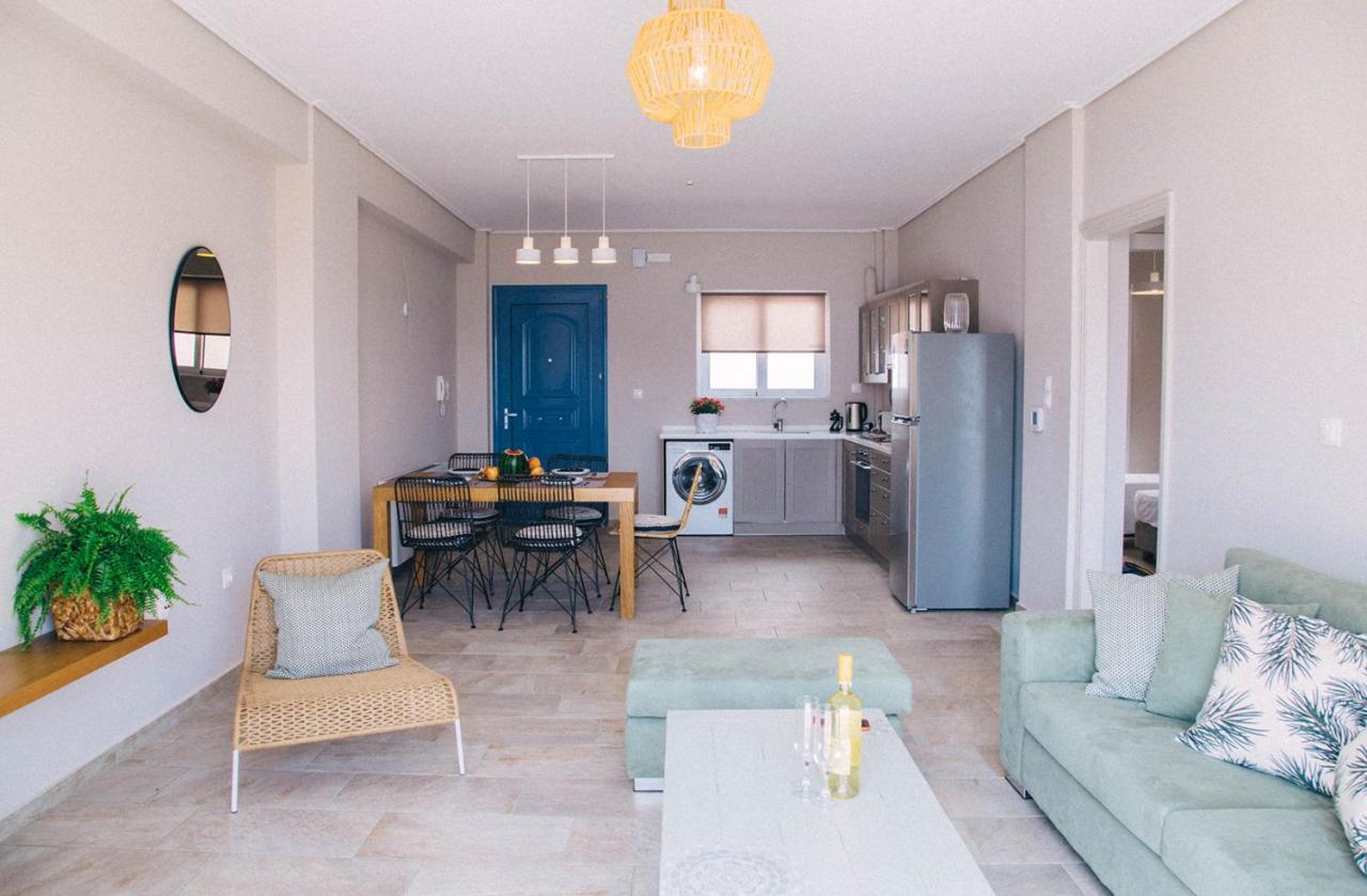 Kalavria Luxury Suites - Magnificent Sea View Of Poros Poros Town エクステリア 写真