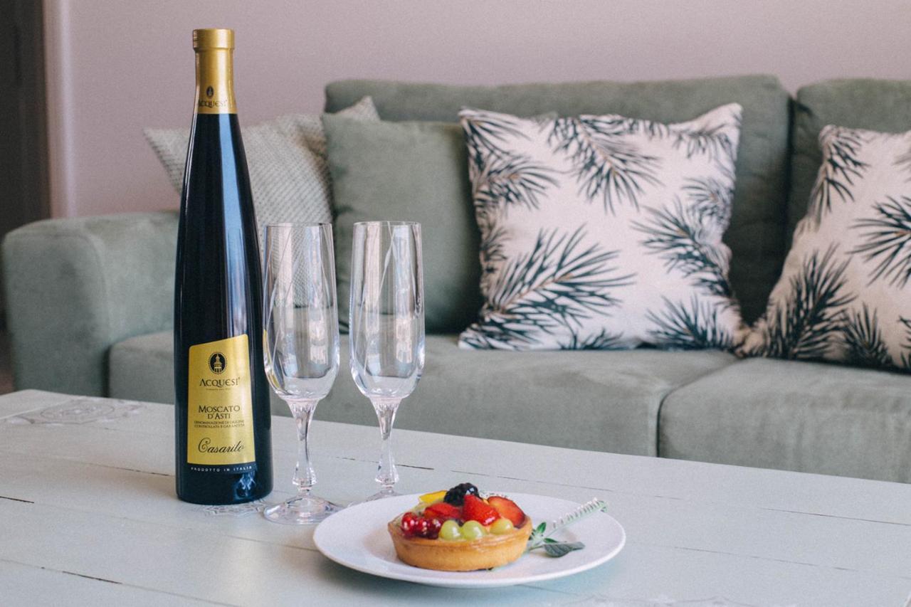 Kalavria Luxury Suites - Magnificent Sea View Of Poros Poros Town エクステリア 写真